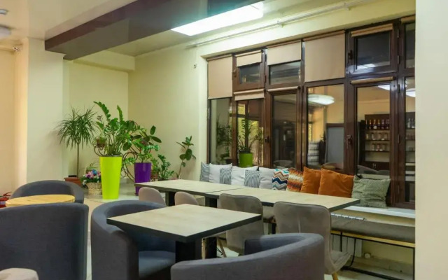 7 days hotel