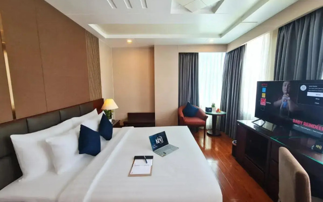 Kin Hotel Thi Sach