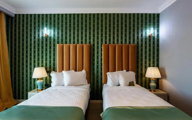 Phoenicia Express Hotel