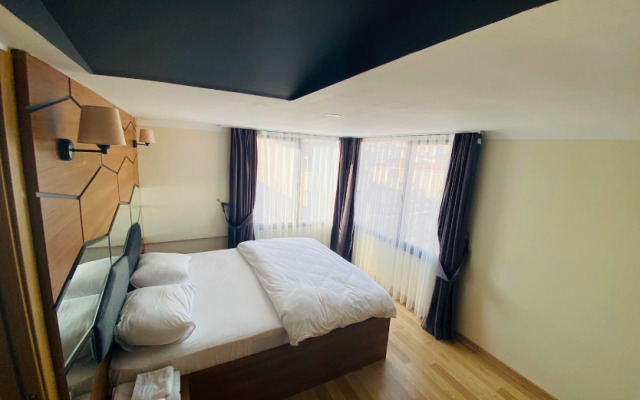 216 FB Suites