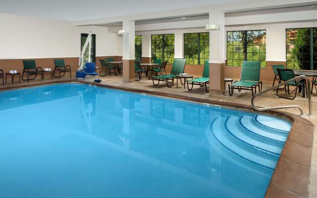 Hampton Inn Kansas City The Legends