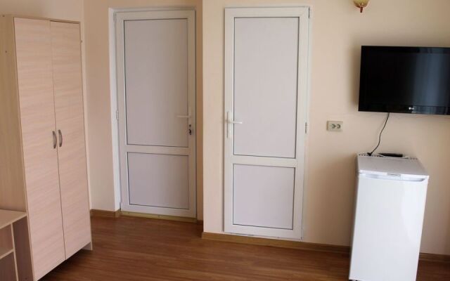 Bereg Anapy Guest House