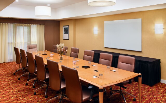 Courtyard by Marriott Akron Stow