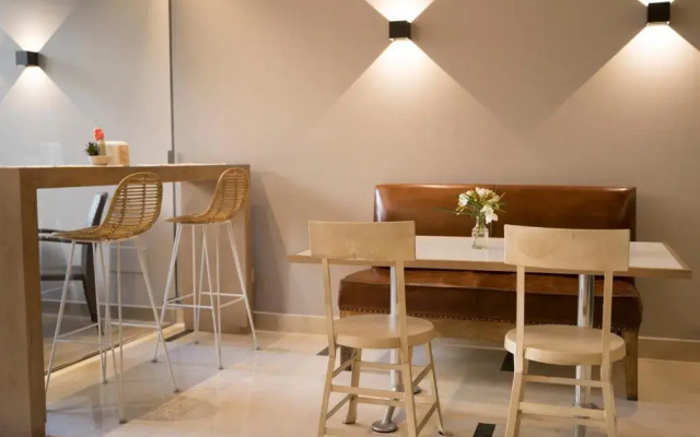 Hotel Sercotel Tres Luces