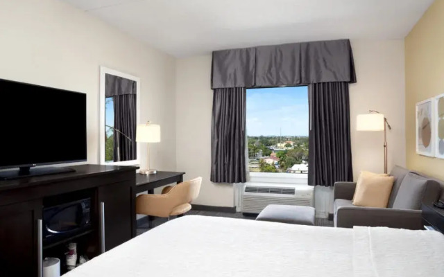 Hampton Inn by Hilton Hallandale Beach Aventura