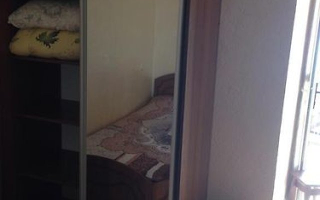 Guesthouse on Vzlyotnaya 14