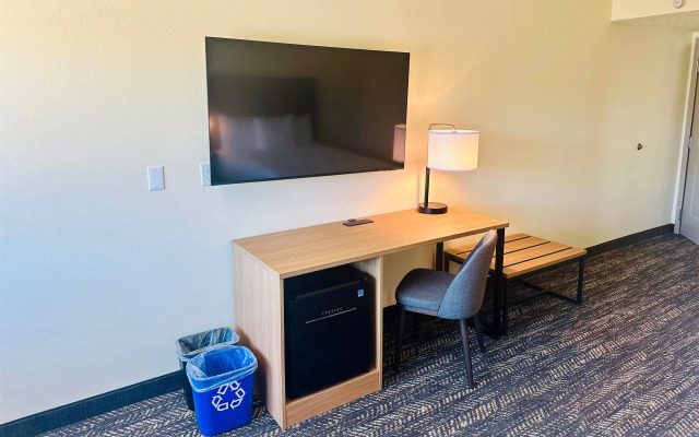 Ramada by Wyndham Merced