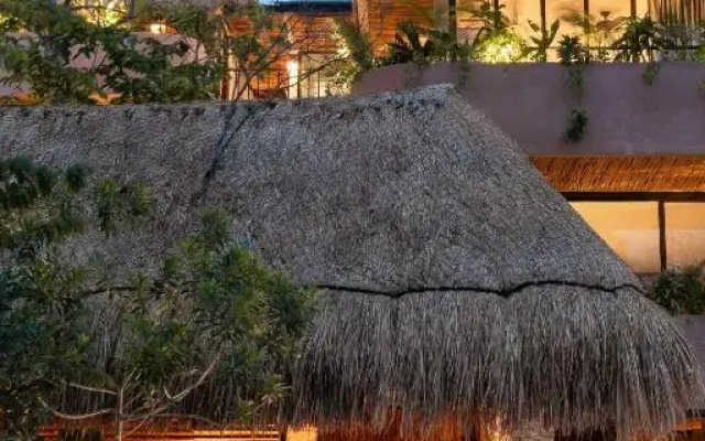 Zereno Luxury Boutique Hotel