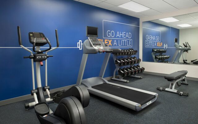 Holiday Inn Express & Suites Knoxville-Clinton by IHG