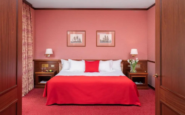 Отель Leonardo Hotel Milan City Center