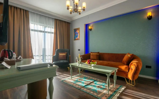 Phoenicia Express Hotel