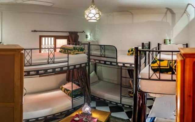 Amour d'auberge - Hostel