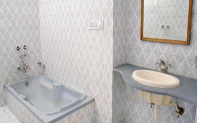 Hotel Kiran Palace