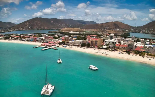 Horizon View Beach Hotel
