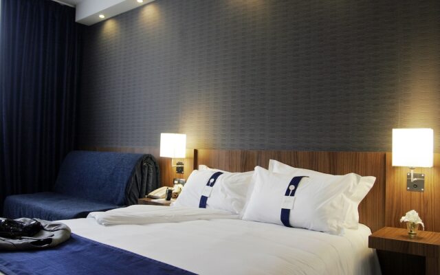 Отель Holiday Inn Express Bilbao, an IHG Hotel