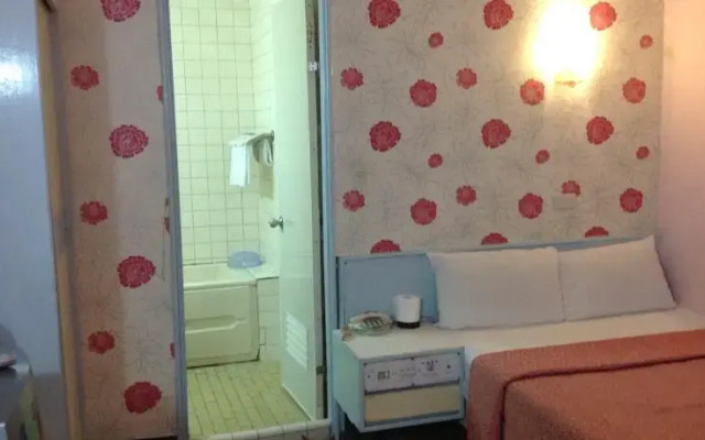 Reui Cheng Hotel