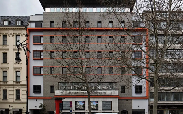 Kurfürstendamm am Adenauerplatz