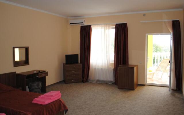 Triskele Hotel