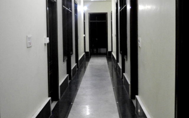 Hotel Dhingra Residency