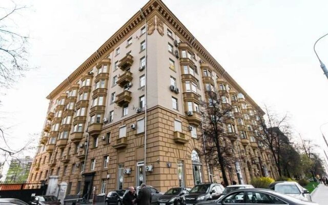 On Leningradsky 9 Apartments