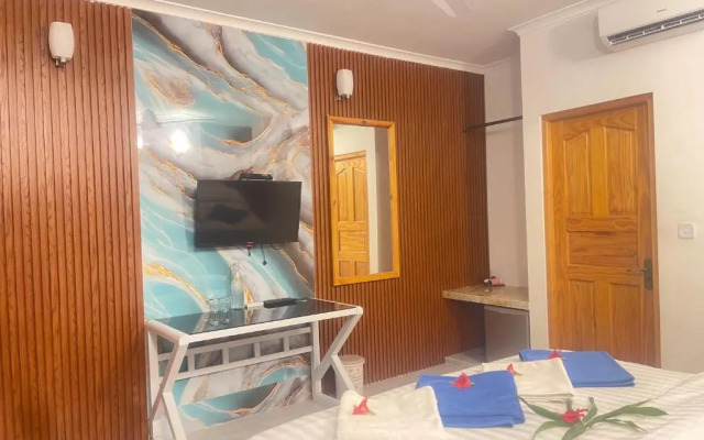 Thoddoo Beach Holiday Inn