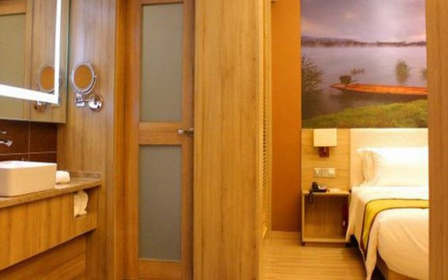 Atour Hotel (Ankang Hi-Tech Industrial Development Zone Ruizhi)