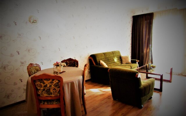 Old Tbilisi Historical Center Apartments