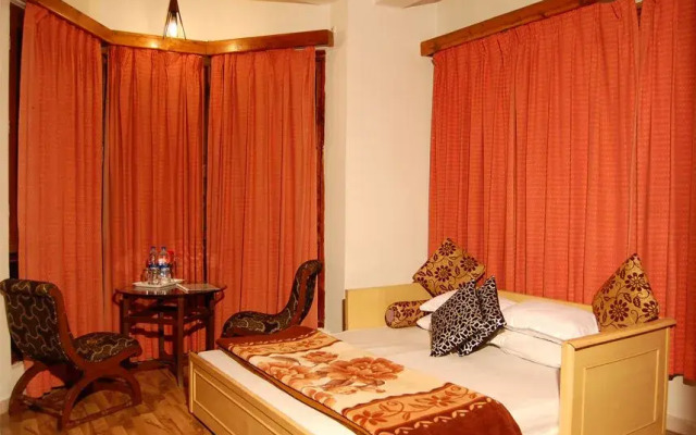 Hotel D'Chalet