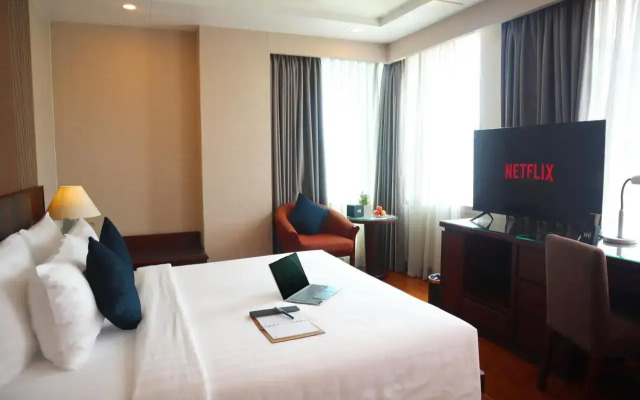 Kin Hotel Thi Sach