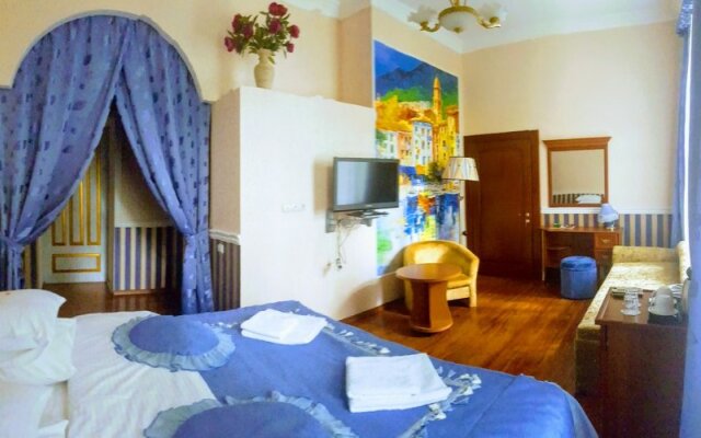 Park Royal Bely Lebed Mini-Hotel