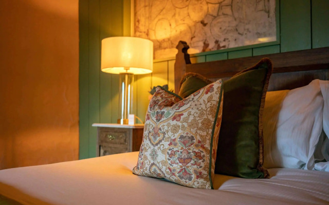 The George Inn