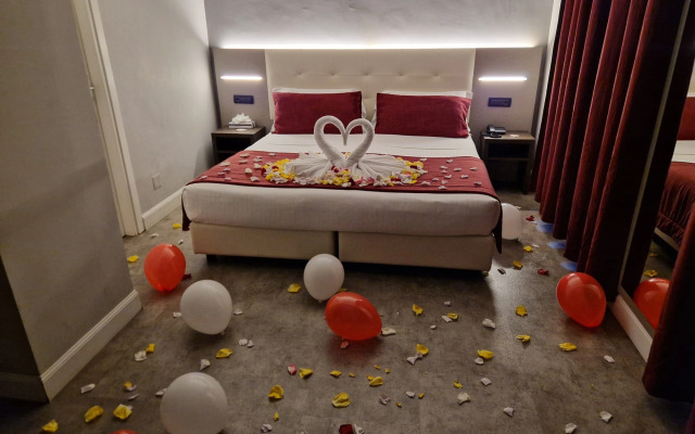 Отель Varese Roma