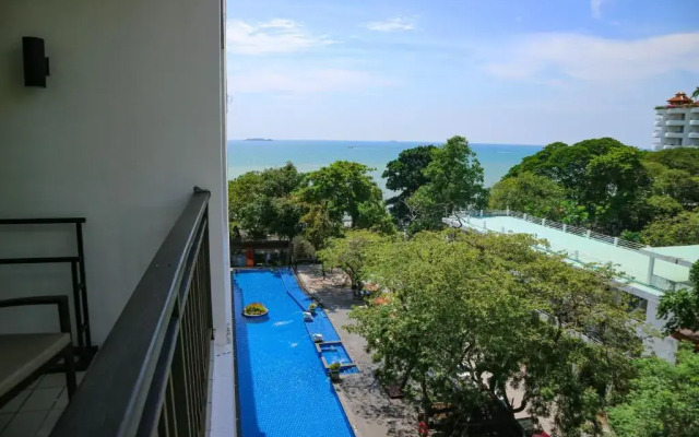 Cosy Beach Hotel