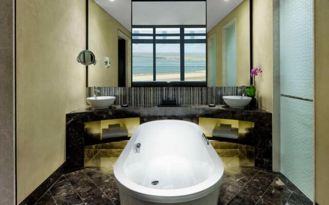 Grand Hyatt Abu Dhabi Hotel And Residences Emirates Pearl