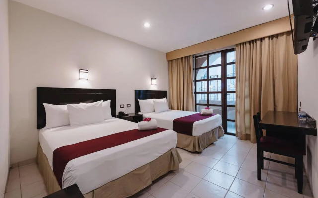 Hotel Colonial