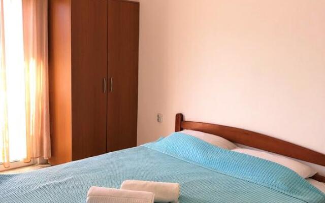 Lazorja Rooms
