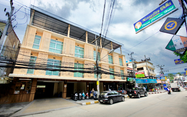 Phrom Charoen Hotel