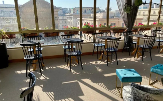 Hotel Tritone