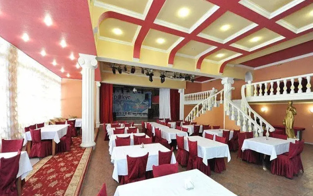 Atelika Crocus Hotel