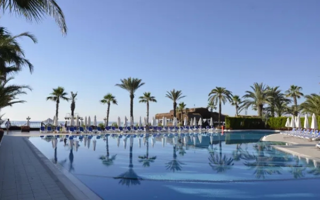 Отель Emelda Sun Club