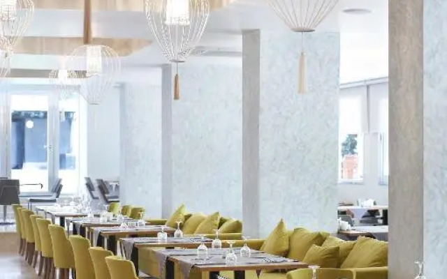 Отель Blue Bay Platinum