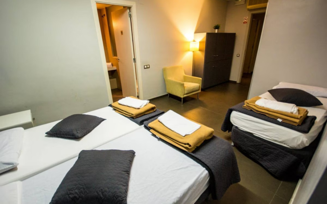 Don Moustache Hostel