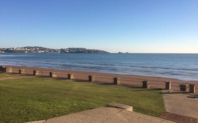 Redcliffe Hotel