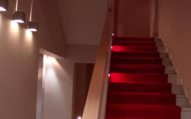 Deves Hotel