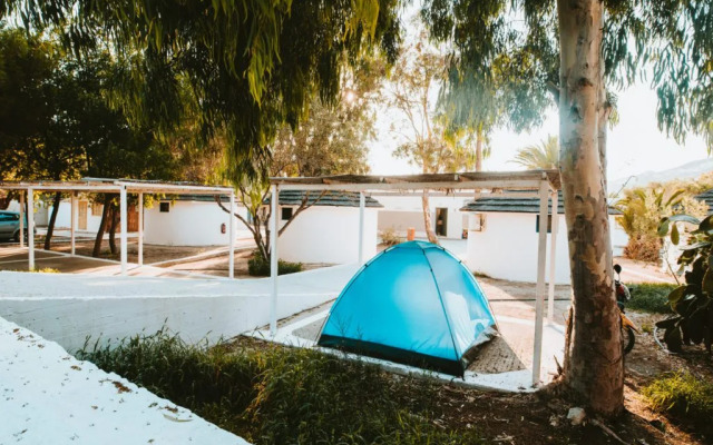 Far Out Beach Club Resort & Camping