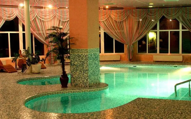 Atelika Crocus Hotel