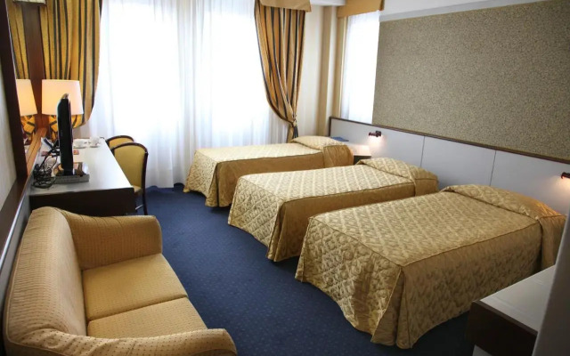 Hotel Maxim