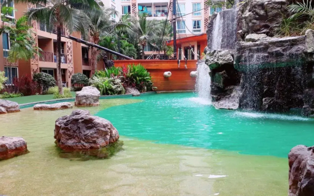 Atlantis Condo by Sompong