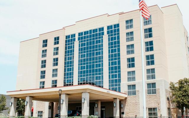 Hotel Topeka at City Center