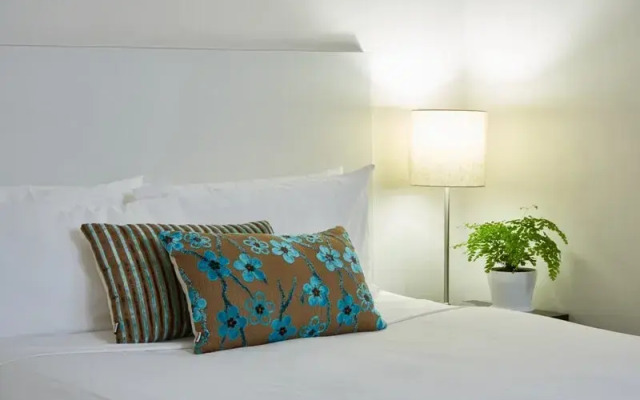 Cosmopolitan Hotel and Apartments
